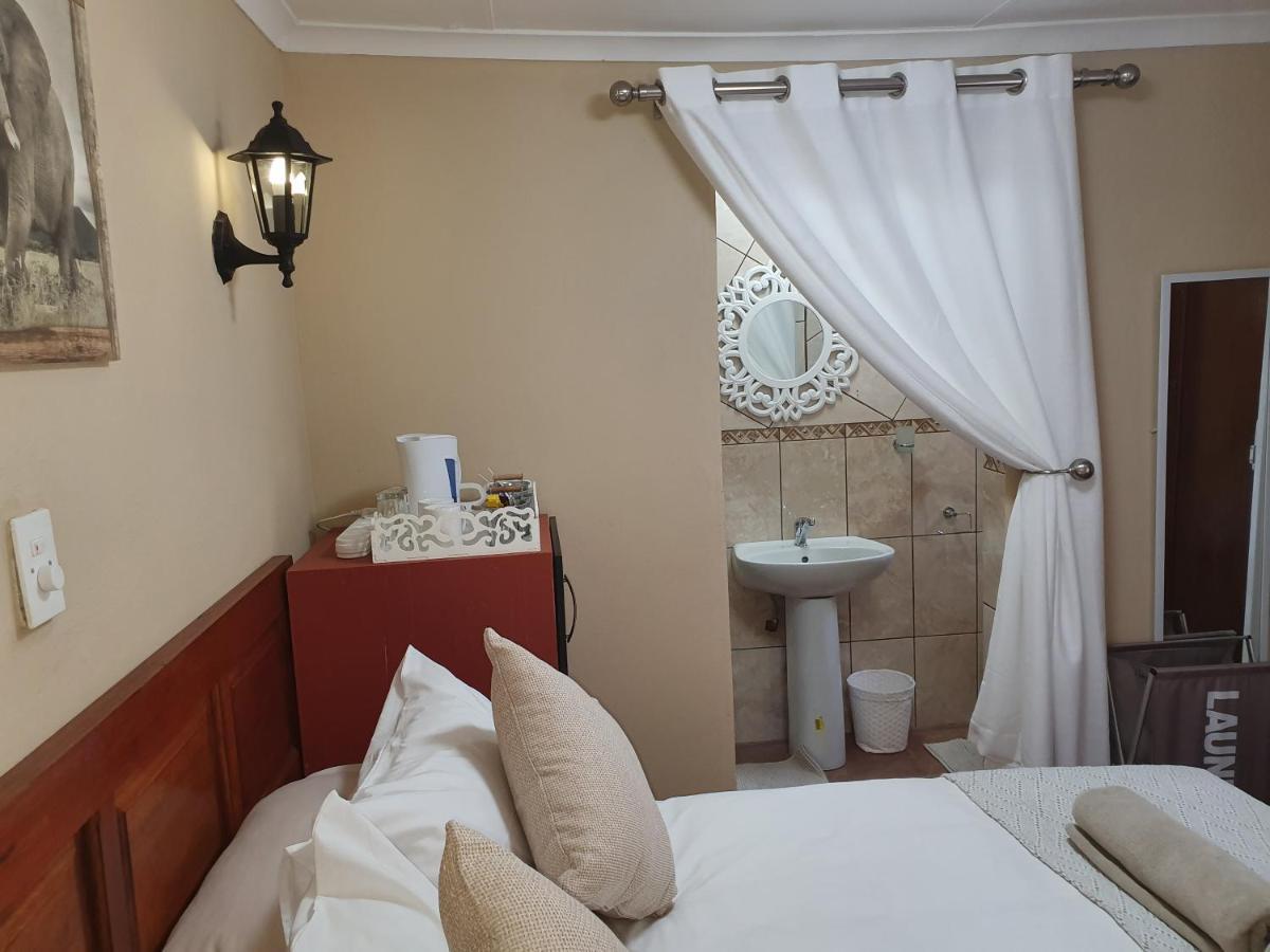 Lani'S Guest House - No Loadshedding ムシナ エクステリア 写真